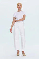 Load image into Gallery viewer, Beau Seamed Crescent Leg
