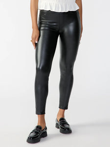 Slick Black Runway Legging II