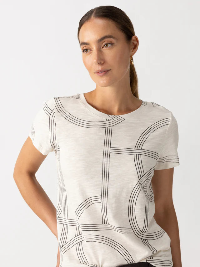 Graphic Lines Perfect Tee