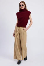 Load image into Gallery viewer, Nathalia Sweater Vest
