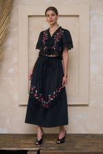 Load image into Gallery viewer, Floral Flutter Sleeve Top

