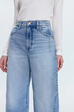 Load image into Gallery viewer, Kyra High Rise Bowed Ankle

