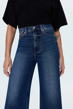 Load image into Gallery viewer, Broadway Lana Crop
