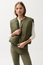 Load image into Gallery viewer, Catarina Nylon Puffer Vest
