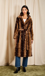 Load image into Gallery viewer, Svea Faux Fur Coat
