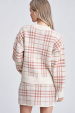 Load image into Gallery viewer, Plaid Sweater Pullover
