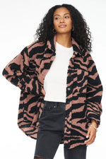 Load image into Gallery viewer, Lynn Oversized Shearling Jacket
